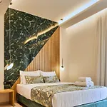Grande Madonna Luxury Boutique Aparthotel 4*