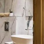 Grande Madonna Luxury Boutique Aparthotel 4*