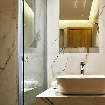 Aparthotel Grande Madonna Luxury Boutique 4*